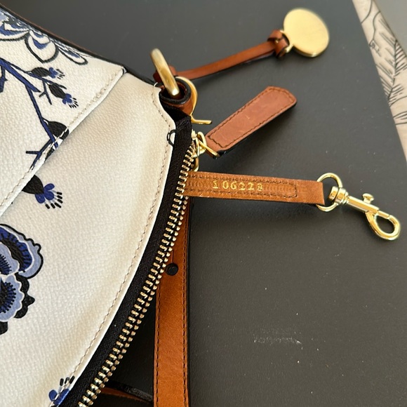 Handbag - Picture 9 of 9